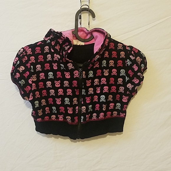 Knitworks Other - KNITWORKS Cropped Zippered Hoodie w/skull print